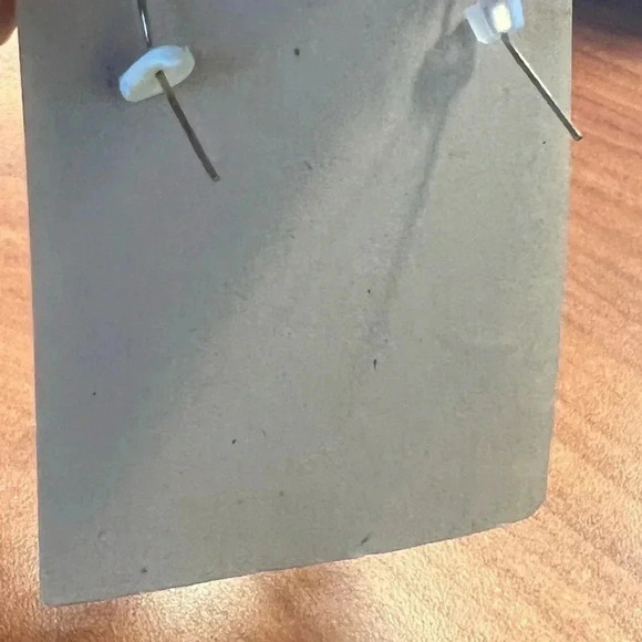 Jennifer Thames Brown Tortoise Shell and Brass Leaf Earrings - Picture 5 of 7